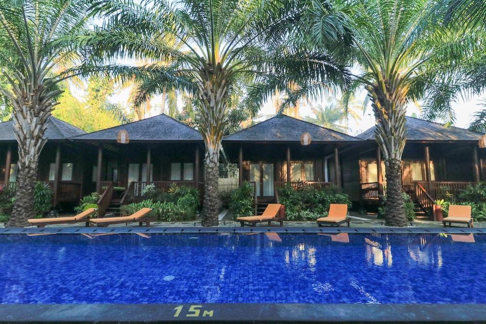 Coconut Boutique Resort Senggigi Esterno foto