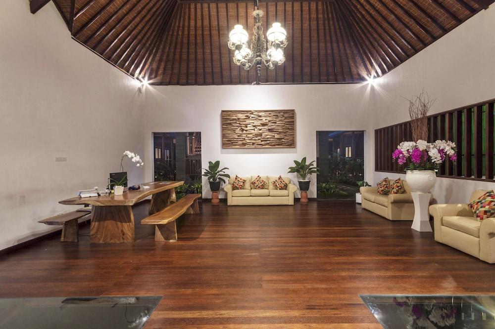 Coconut Boutique Resort Senggigi Esterno foto