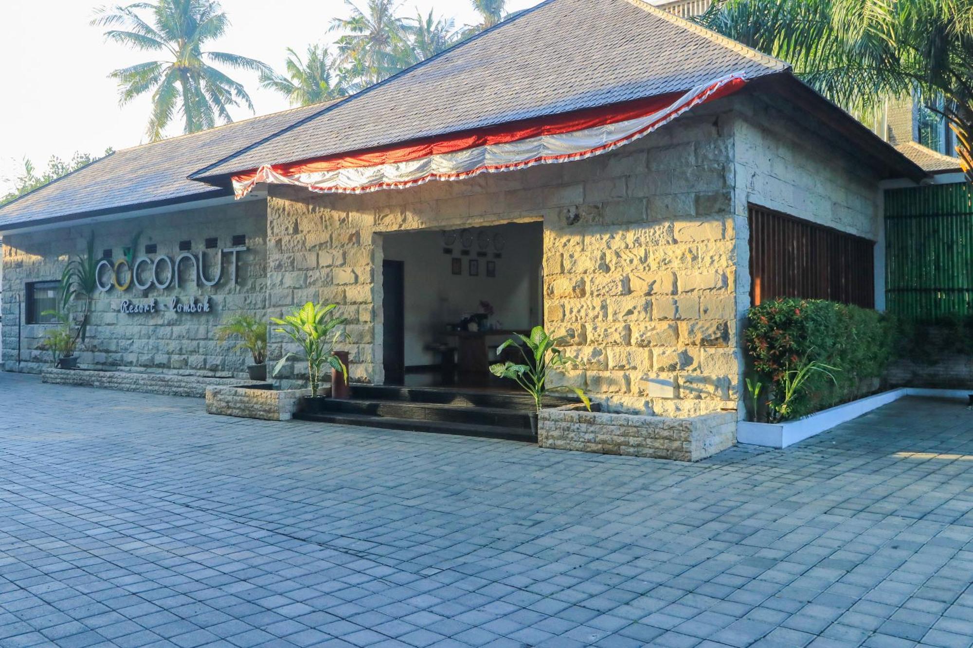 Coconut Boutique Resort Senggigi Esterno foto
